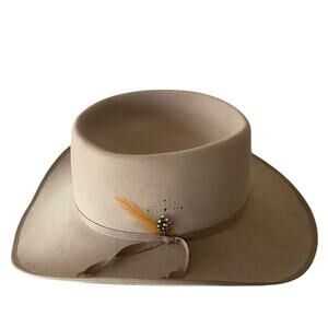 akubra aussie golf hats Size: 6 7/8